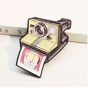 ✨ FREE Polaroid Camera Body Feminist Woman Hipster Hippie Artsy Hot Funny Pin